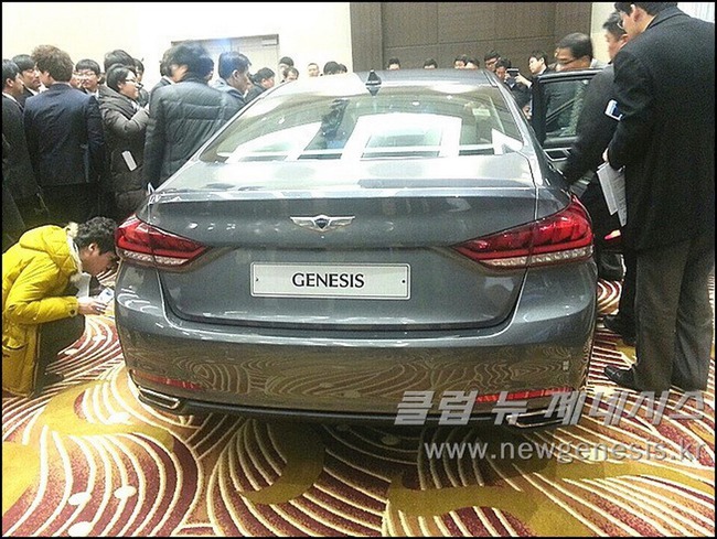 "Ảnh sống" của Hyundai Genesis Sedan thế hệ mới 5